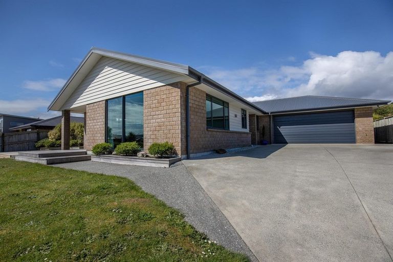 Photo of property in 2 Karoro Place, Karoro, Greymouth, 7805