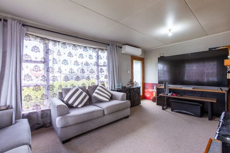 Photo of property in 3 Gertrude Street, Dannevirke, 4930