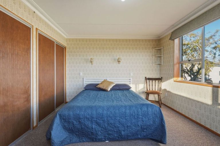 Photo of property in 16 Burraness Street, Palmerston, 9430