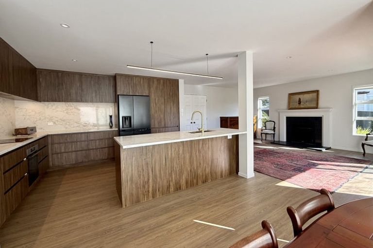 Photo of property in 127 Pah Road, Cockle Bay, Auckland, 2014