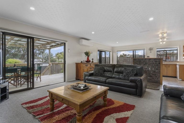Photo of property in 207 Weka Street, Whangamata, 3620