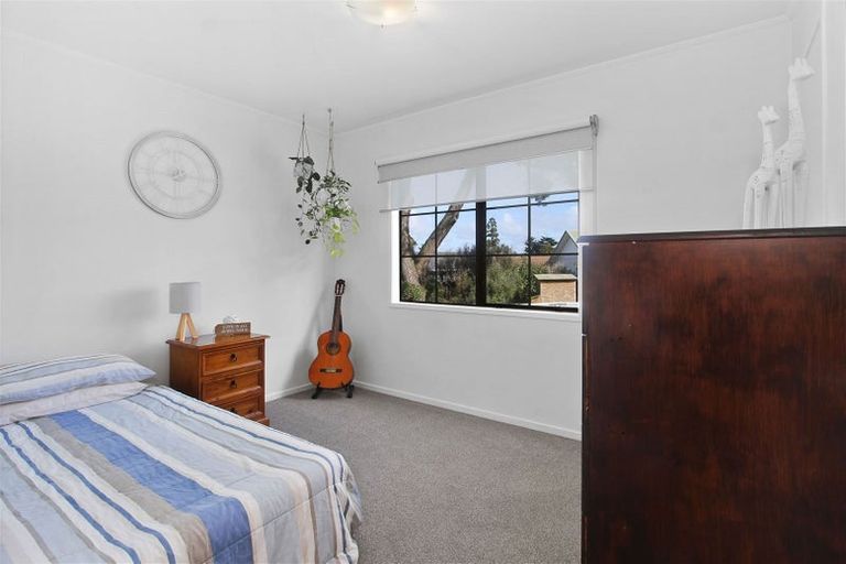 Photo of property in 9 Hosking Place, Clarks Beach, 2122
