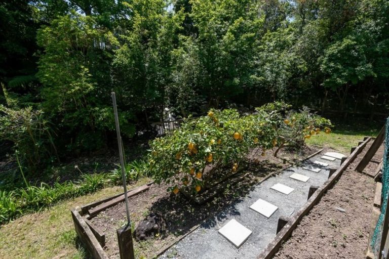 Photo of property in 39a Evelyn Road, Cockle Bay, Auckland, 2014