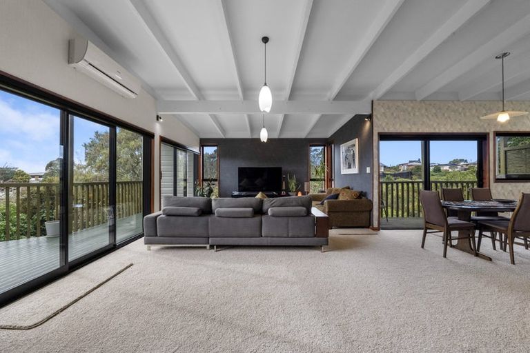 Photo of property in 23 Montana Place, Merrilands, New Plymouth, 4312