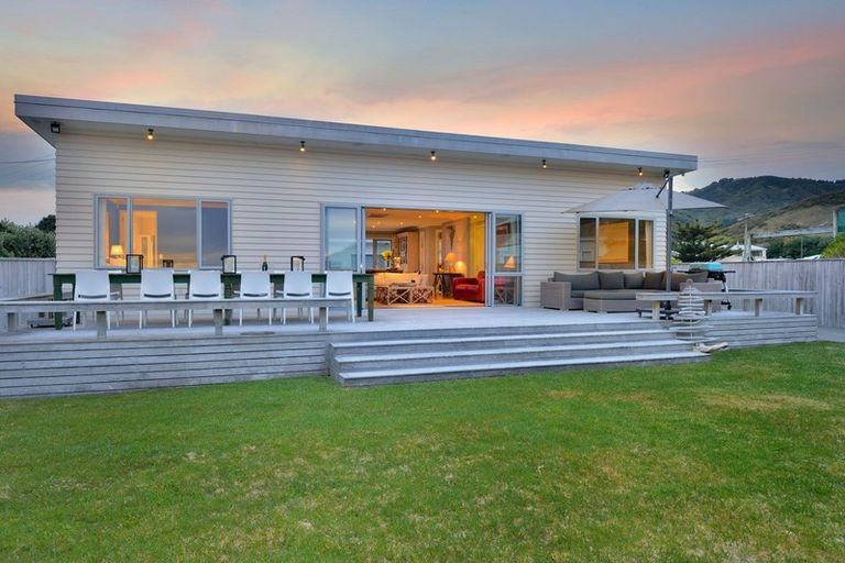 Photo of property in 215 Newcastle Street, Mahia, 4198