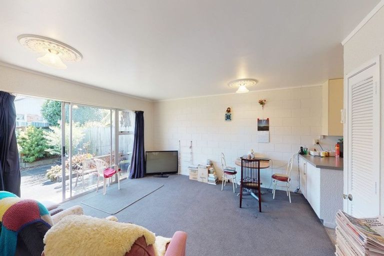 Photo of property in 3/82 Porchester Road, Papakura, 2110