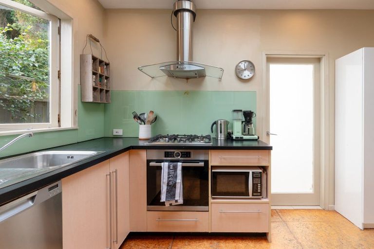 Photo of property in 223 Ohiro Road, Brooklyn, Wellington, 6021