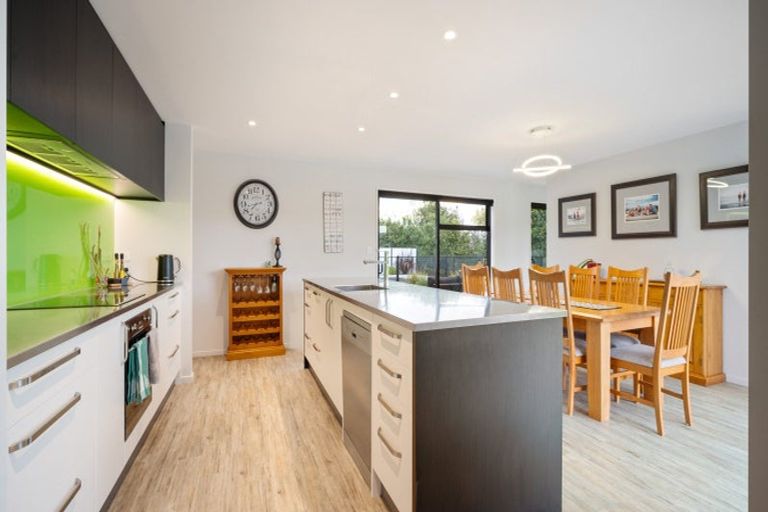 Photo of property in 3 Willowside Place, Amberley, 7410