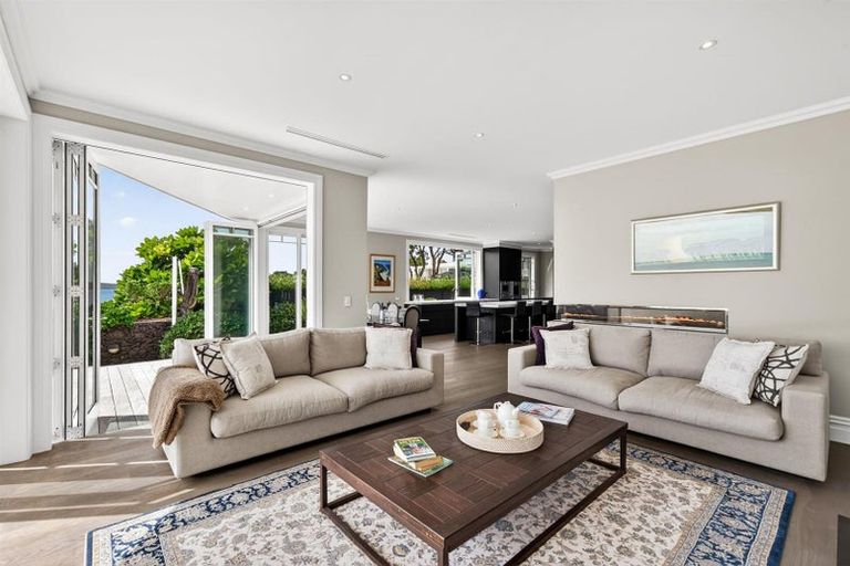 Photo of property in 27 Muritai Road, Milford, Auckland, 0620