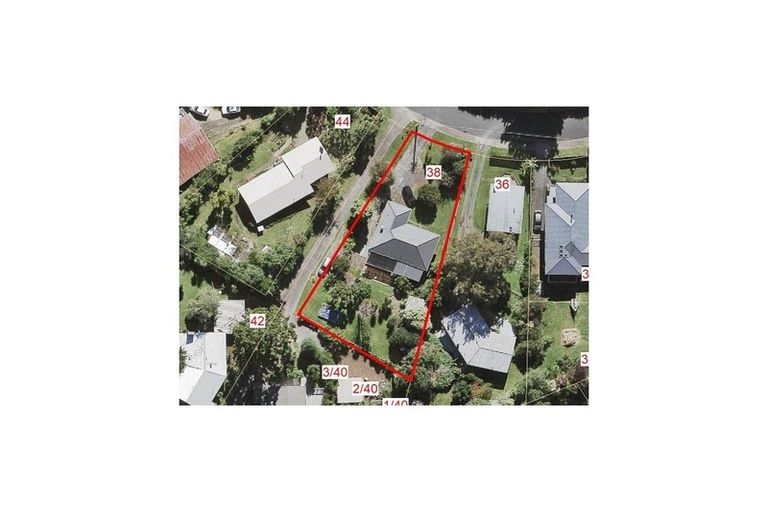 Photo of property in 38 Sylvan Crescent, Te Atatu South, Auckland, 0610
