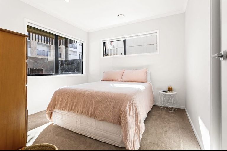 Photo of property in 76 Mapou Road, Hobsonville, Auckland, 0616