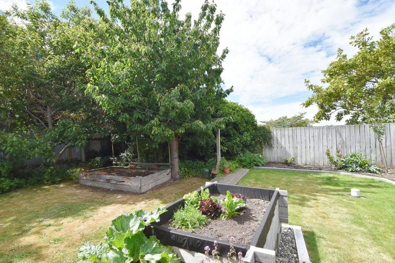 Photo of property in 19 Herriot Street, Richmond, Invercargill, 9810