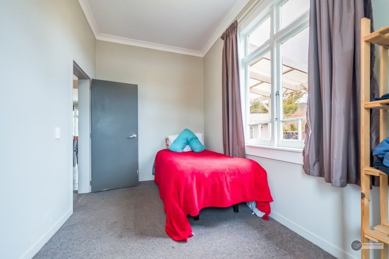 Photo of property in 1/125 Upper Fitzherbert Road, Wainuiomata, Lower Hutt, 5373