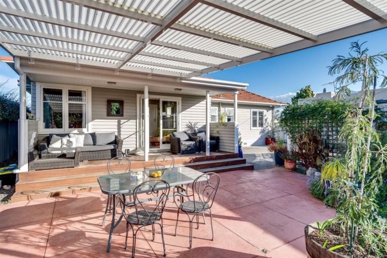 Photo of property in 7 Sanders Avenue, Marewa, Napier, 4110