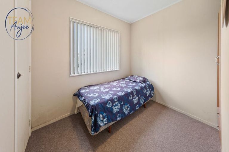 Photo of property in 2/24 Norrie Smith Avenue, Flat Bush, Auckland, 2023