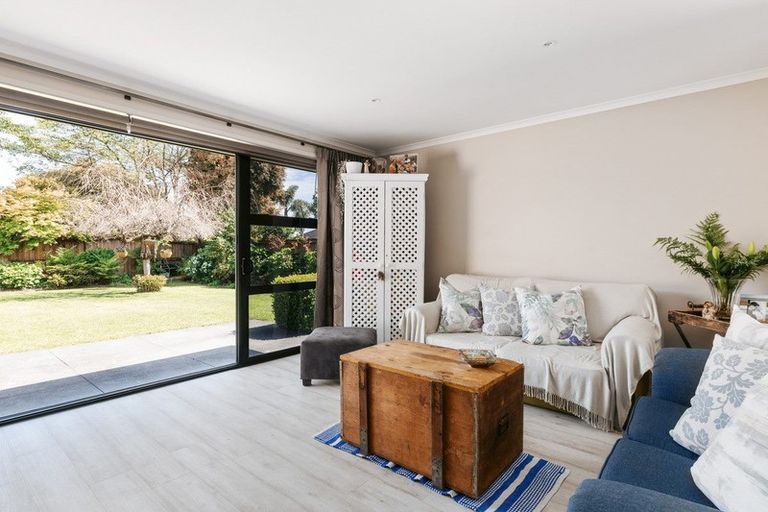 Photo of property in 24 Hansard Place, Bethlehem, Tauranga, 3110