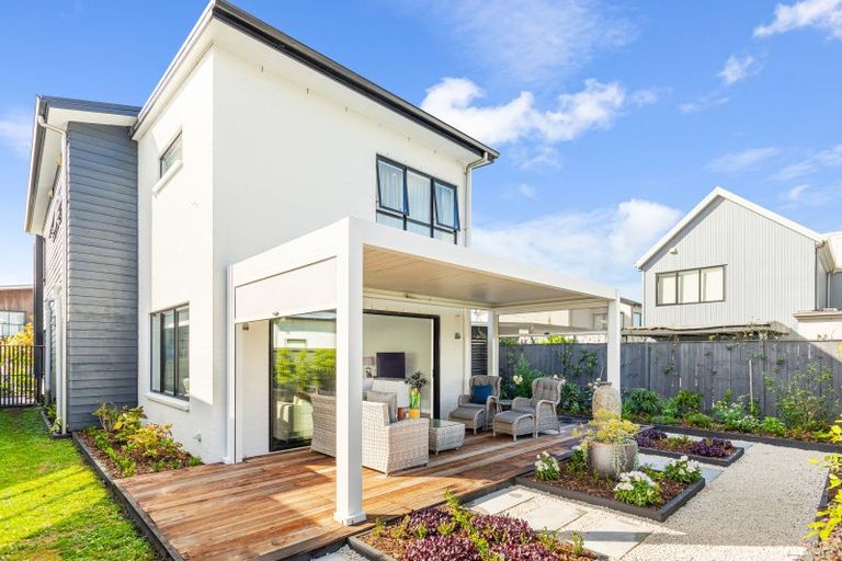 Photo of property in 6 Sacred Kingfisher Road, Hobsonville, Auckland, 0616