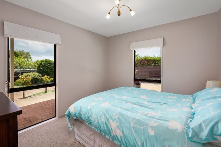 Photo of property in 2 Gellibrand Place, Omokoroa, 3114