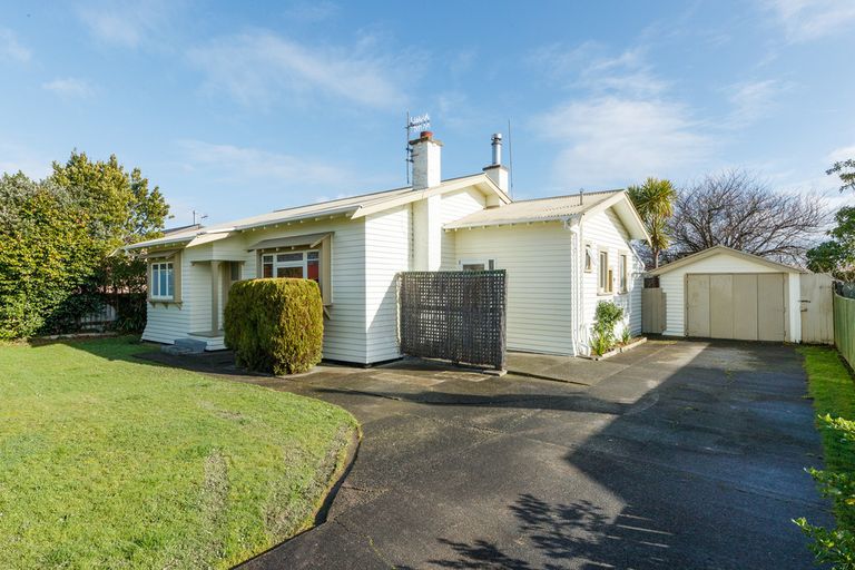 Photo of property in 22 Clausen Street, Takaro, Palmerston North, 4412