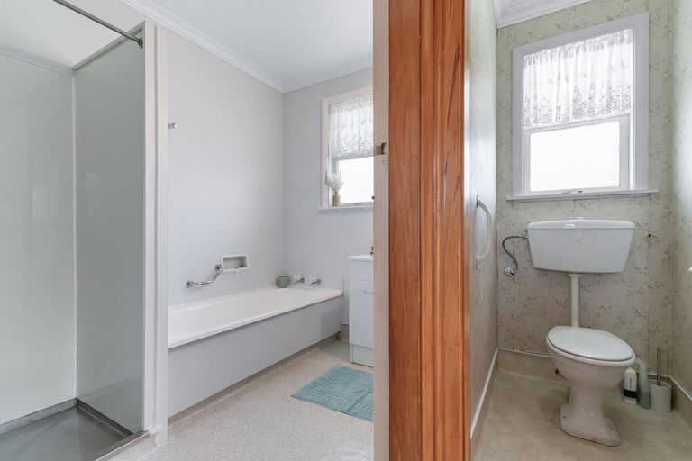 Photo of property in 115 Bartholomew Road, Levin, 5510