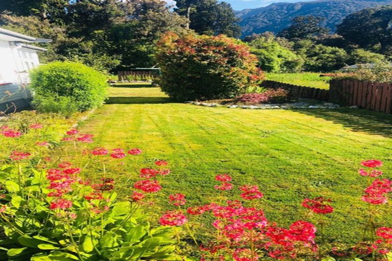 Photo of property in 7 Main Road, Fox Glacier, 7886