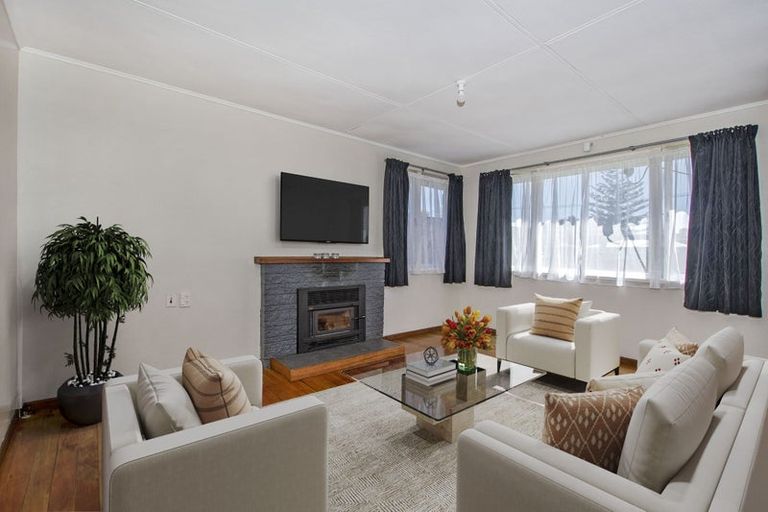 Photo of property in 8 Taraire Crescent, Otangarei, Whangarei, 0112