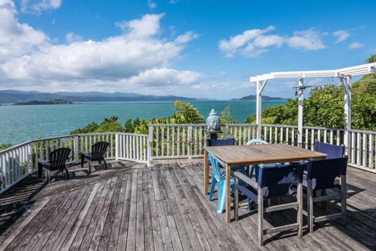 Photo of property in 579 Hutt Road, Horokiwi, Wellington, 5016