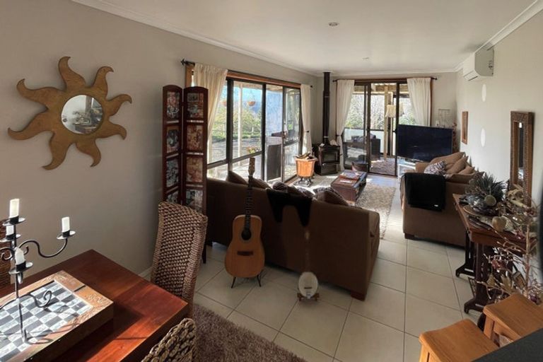 Photo of property in 800 Bickerstaffe Road, Maungaturoto, 0587