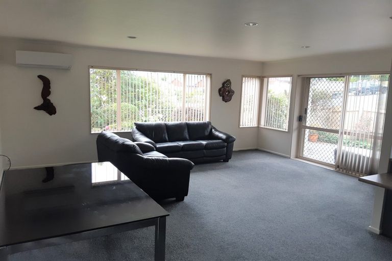 Photo of property in 5 The Boulevard, Red Beach, 0932