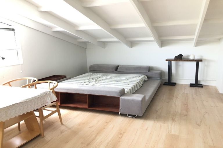 Photo of property in 32 Hobson Road, Lucas Heights, Auckland, 0632