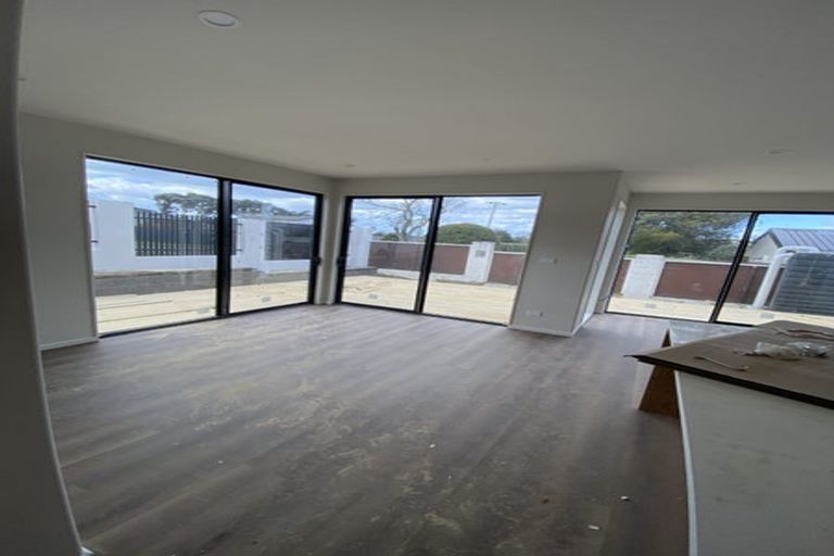 Photo of property in 36d Eastern Beach Road, Bucklands Beach, Auckland, 2012