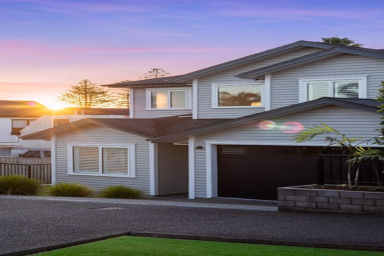 Photo of property in 27 St Michaels Avenue, Point Chevalier, Auckland, 1022
