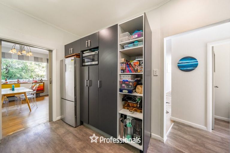 Photo of property in 132 Cheviot Road, Lowry Bay, Lower Hutt, 5013