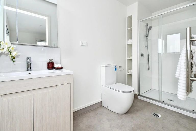 Photo of property in 2/75 Mcannalley Street, Manurewa East, Auckland, 2102