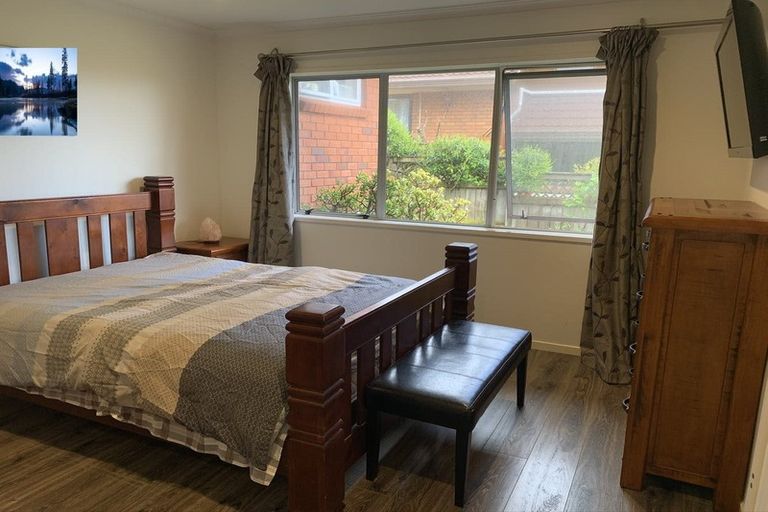 Photo of property in 11 Summermist Drive, Northpark, Auckland, 2013