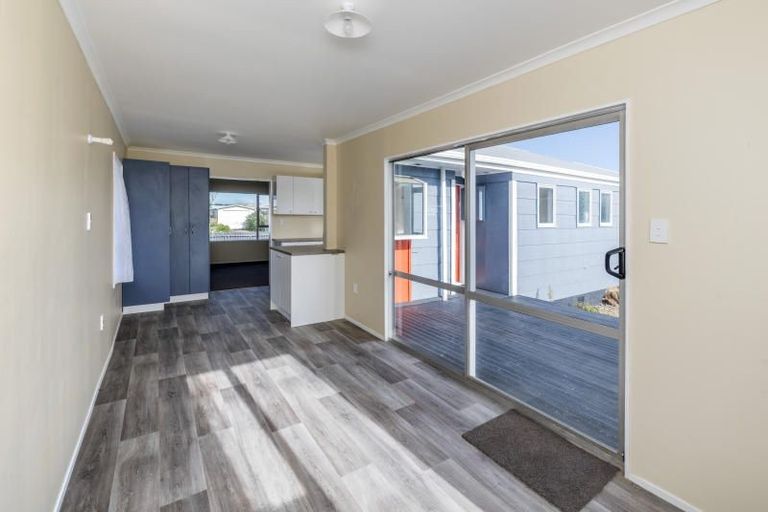 Photo of property in 3 Heather Street, Levin, 5510