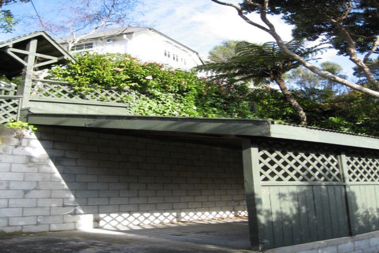 Photo of property in 23 Lower North Terrace, Kelburn, Wellington, 6012