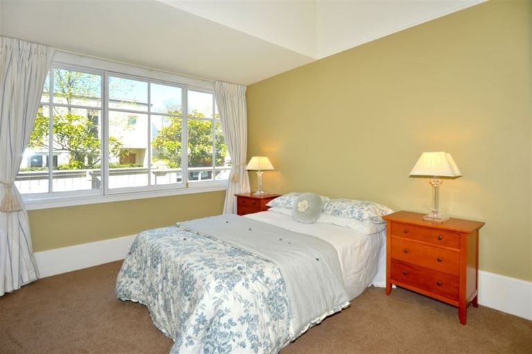 Photo of property in 18 Daresbury Lane, Fendalton, Christchurch, 8014