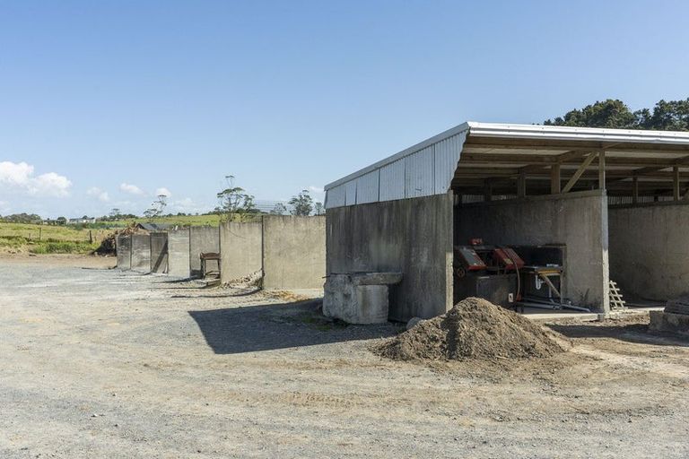 Photo of property in 35 Pataua Road South, Parua Bay, Onerahi, 0192