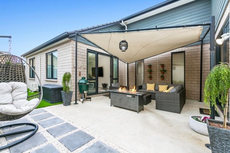 Photo of property in 82 Landing Drive, Pyes Pa, Tauranga, 3112