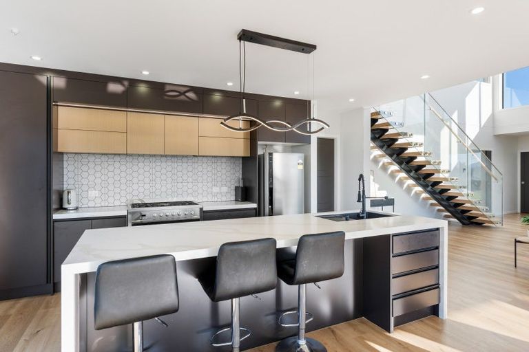 Photo of property in 1 Stetson Rise, Waikanae, 5391