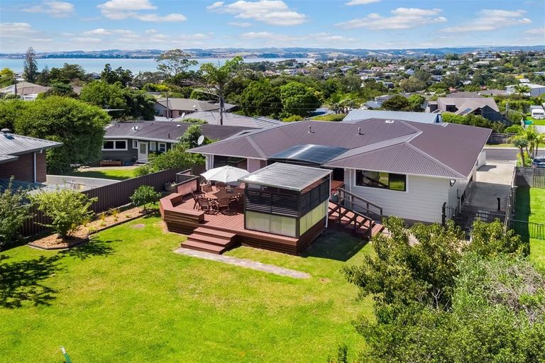 Photo of property in 21a Alexander Street, Cockle Bay, Auckland, 2014