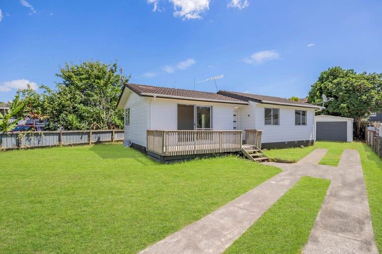 Photo of property in 12 Slim Place, Clendon Park, Auckland, 2103