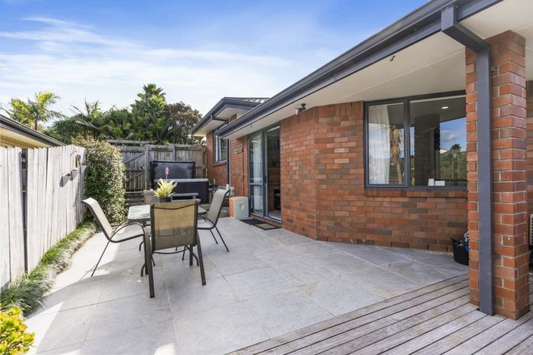 Photo of property in 19 William Gamble Drive, Greenhithe, Auckland, 0632