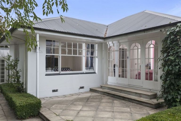 Photo of property in 74a Glandovey Road, Fendalton, Christchurch, 8052