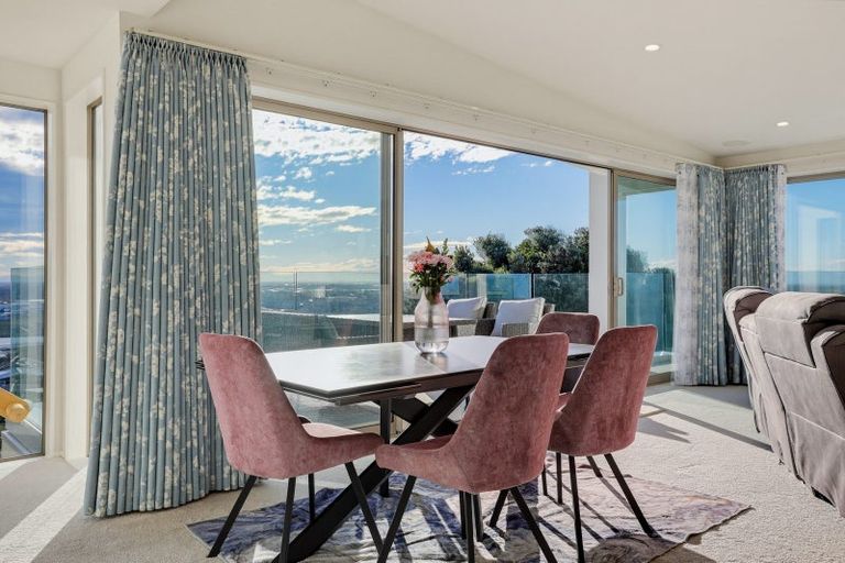 Photo of property in 320 Cannon Hill Crescent, Mount Pleasant, Christchurch, 8081