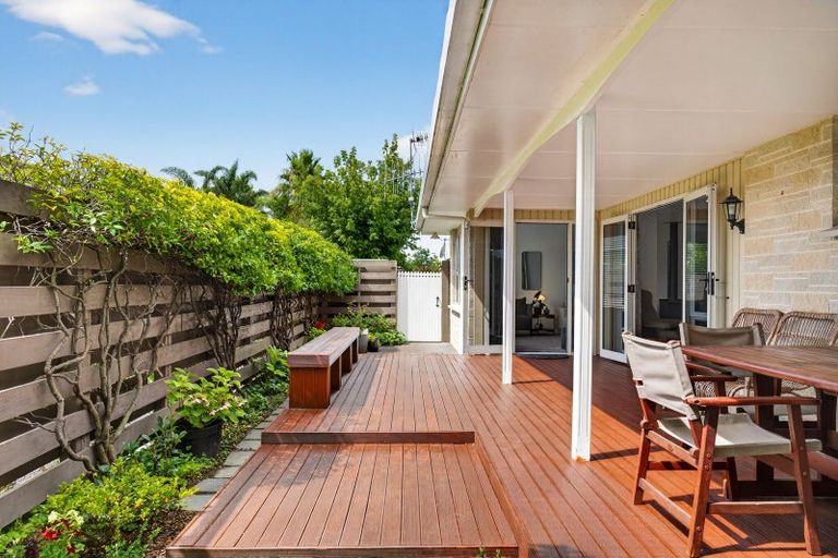 Photo of property in 57 Avenue Road, Greenmeadows, Napier, 4112