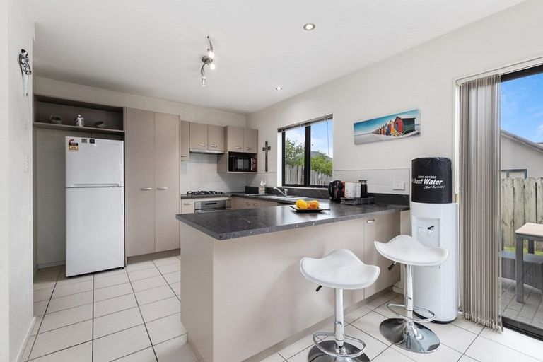 Photo of property in 33/22 Northcross Drive, Oteha, Auckland, 0632