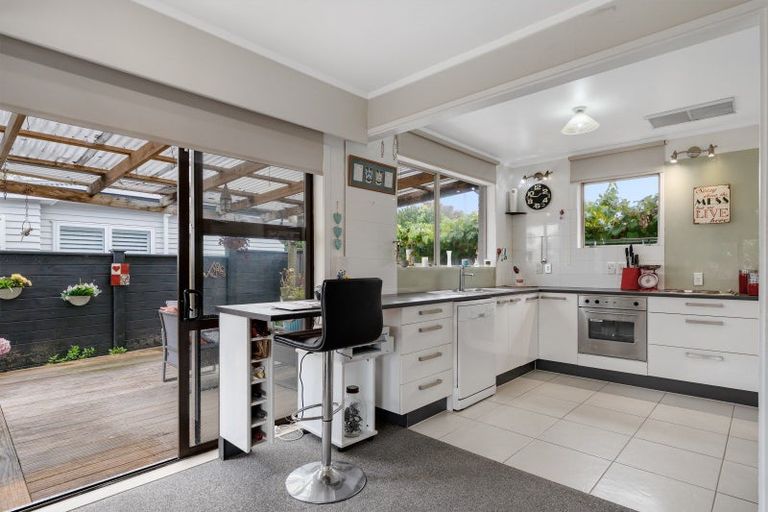 Photo of property in 1 Sunny Bay Road, Matua, Tauranga, 3110