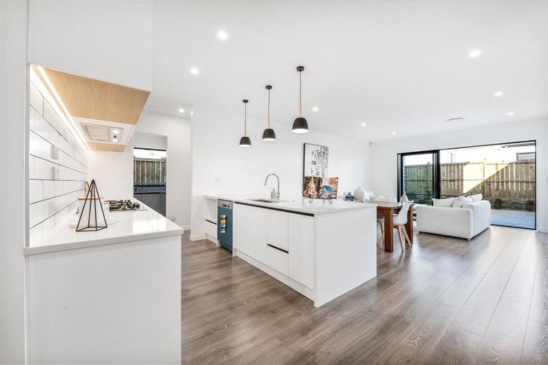 Photo of property in 4 Puruatanga Drive, Flat Bush, Auckland, 2019